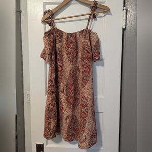 Size small Madewell dress. Pink paisley print.